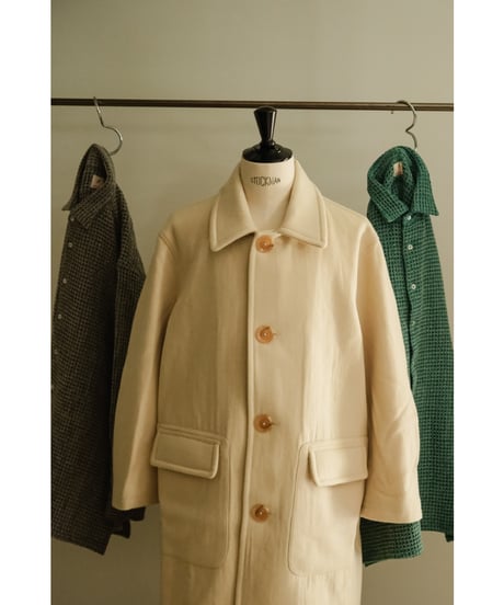 PERIOD FEATURES "Exclusive" SOUTIEN COLLAR COAT