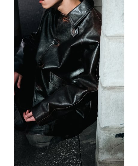 ENCOMING BACK PLEATED BLOUSON