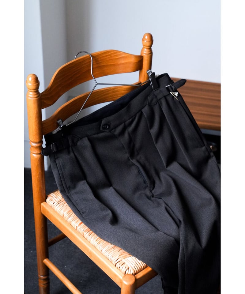 パンツ ULTERIOR WOOL GABARDINE WIDE TROUSER ULTERIOR MELANGE WOOL GABARDINE WIDE TROUSER |