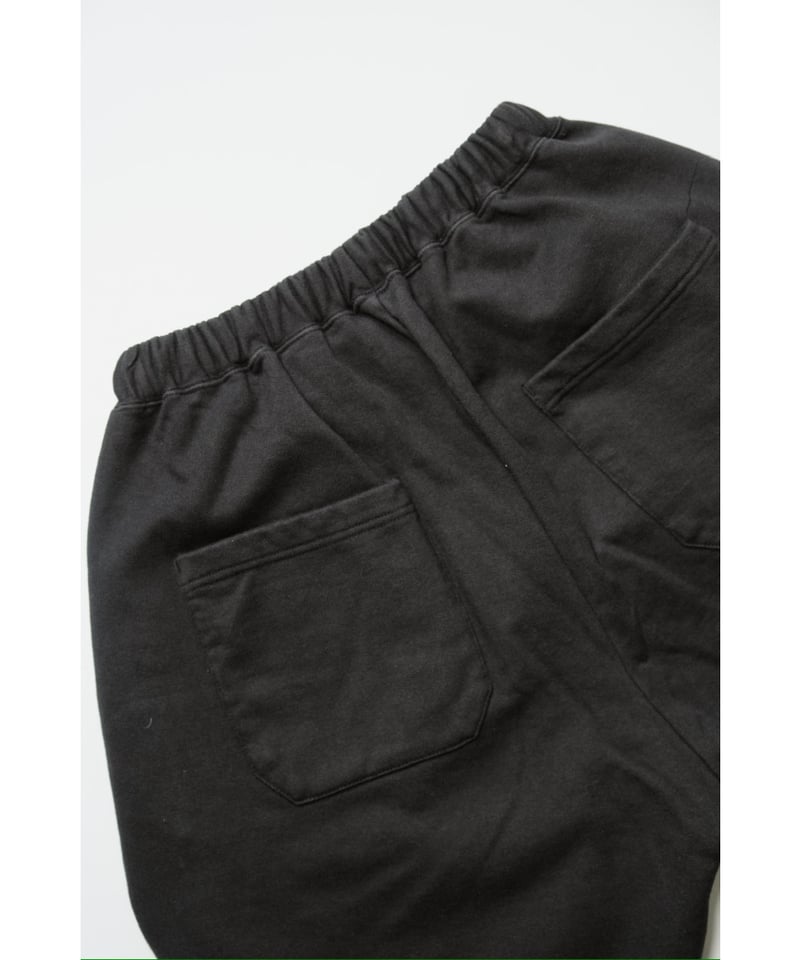 ANCELLM TUCK SWEAT SHORTS | MusterWerk Sud.