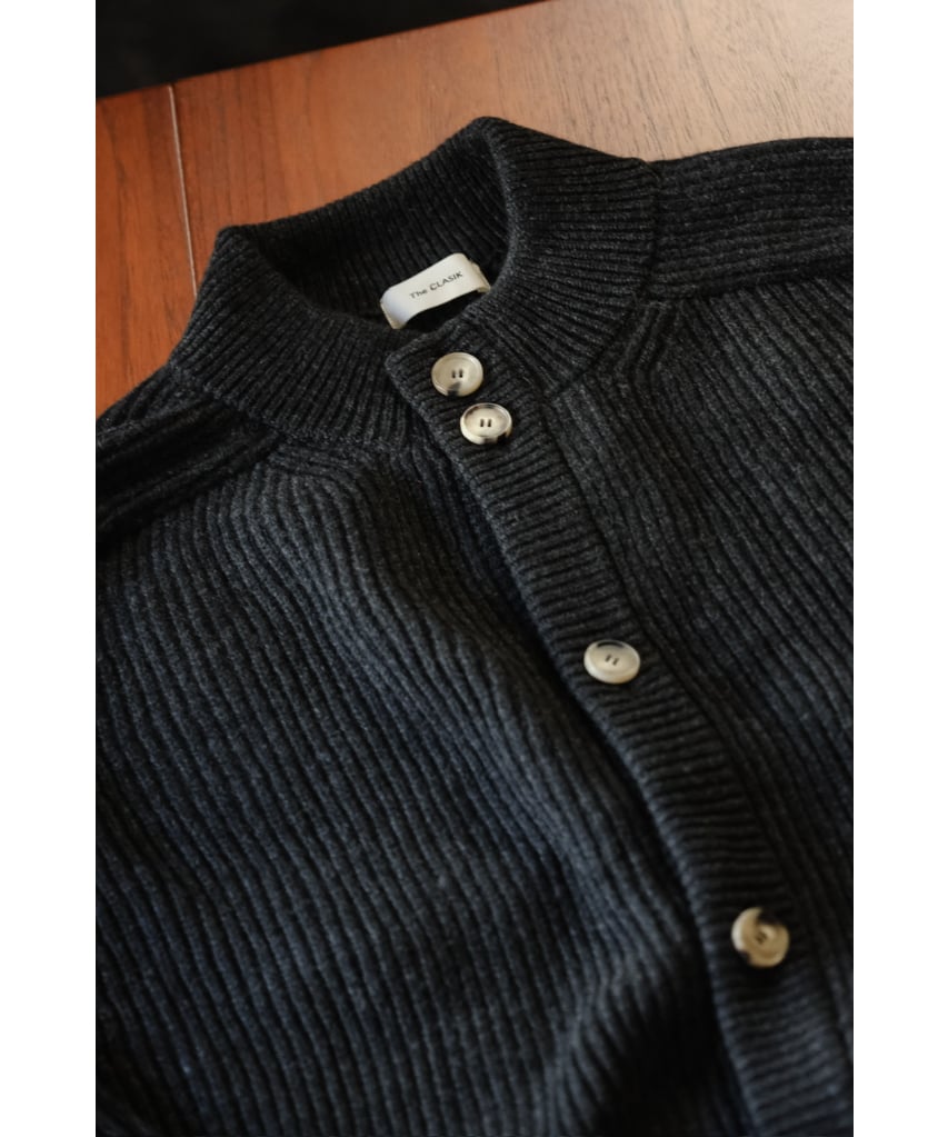 The CLASIK SADDLE MOCK CARDIGAN | MusterWerk Sud.