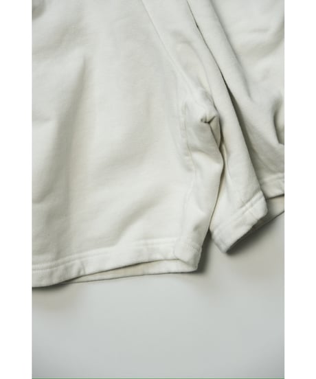 ANCELLM TUCK SWEAT SHORTS