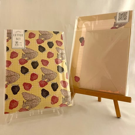 【nemunoki paper item】リスとイチゴ レターセット