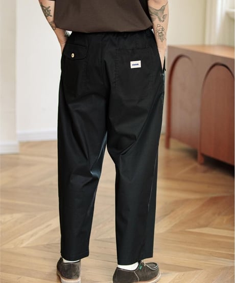 Lyocell Tuck Pants-Carbon Black