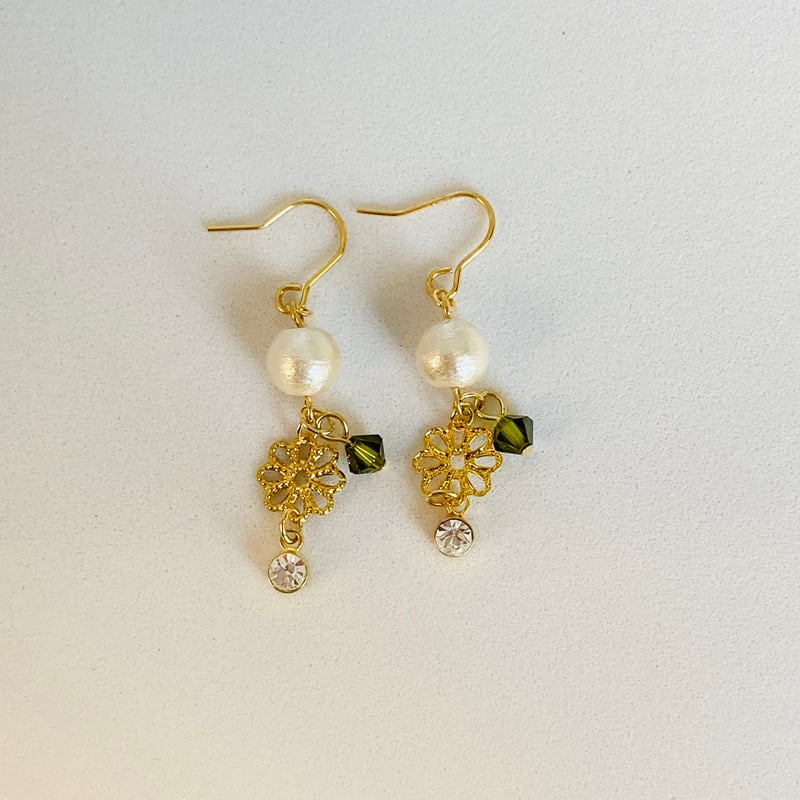 No.43 キラッと輝く控えめピアス | usaginohane