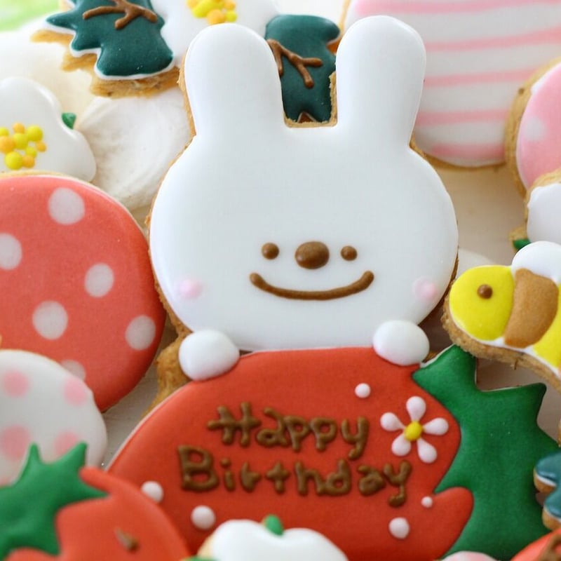 苺アイシングクッキー♡白うさぎ アイシングクッキーセット 【いちごうさぎ】 | お誕生日アイシング