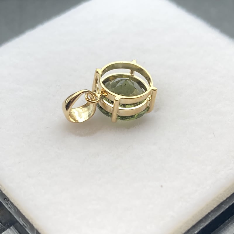 モルダバイトK18丸型カットペンダント① | 秘密の石屋