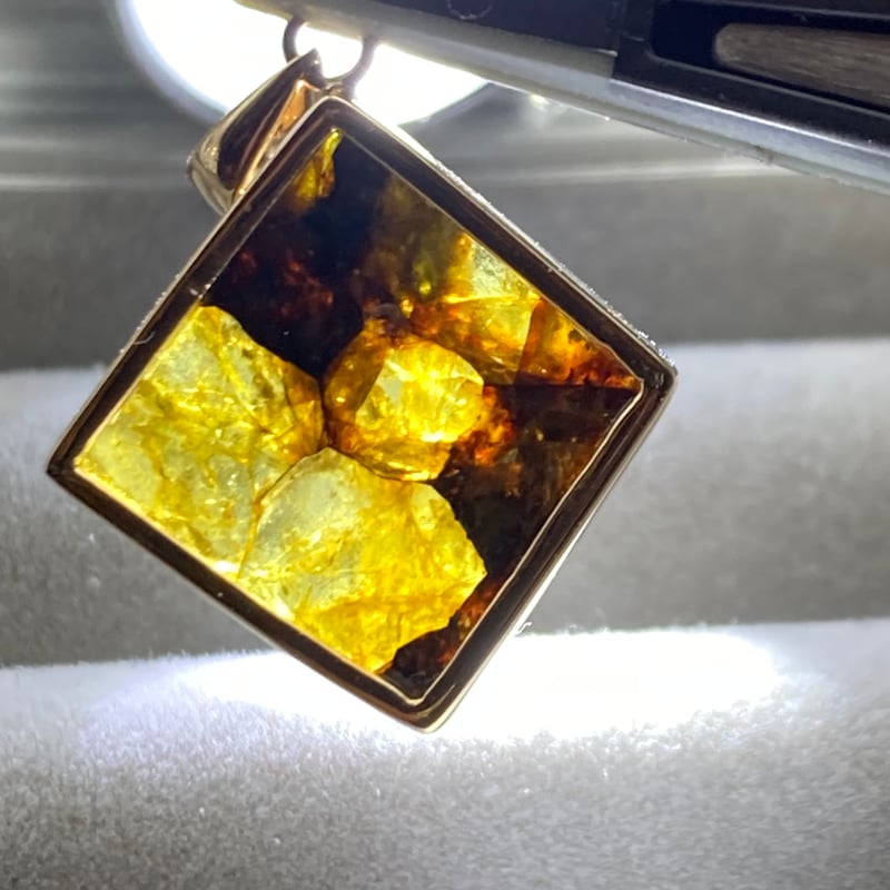 イミラック隕石オリジナルK18ペンダントひし形 | 秘密の石屋