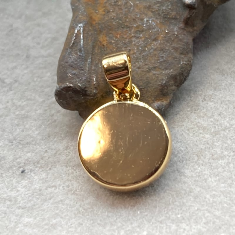 アルタイ隕石丸型18金メッキペンダント | 秘密の石屋