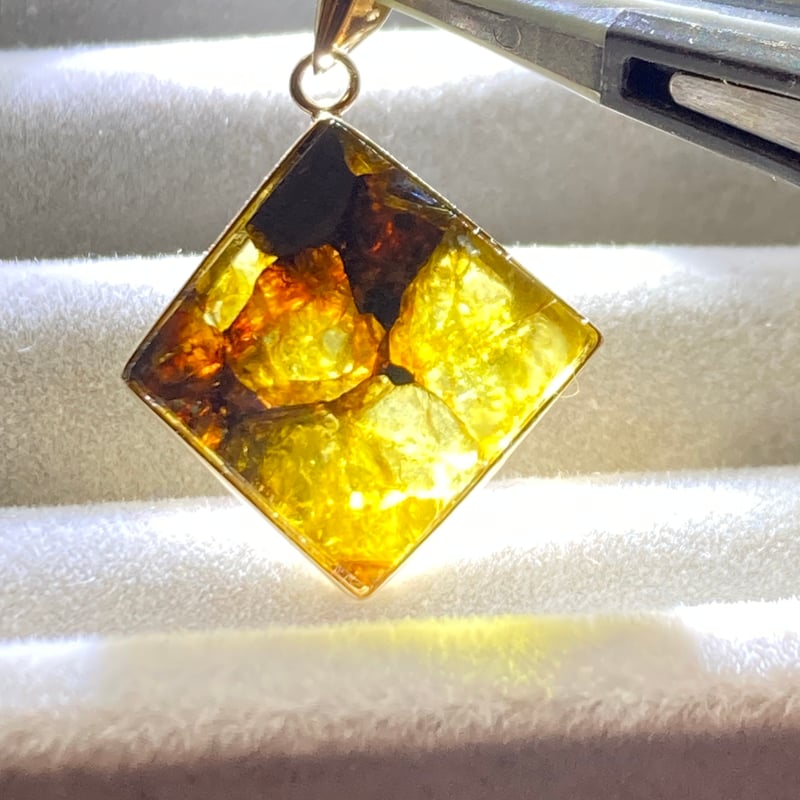 イミラック隕石オリジナルK18ペンダントひし形 | 秘密の石屋