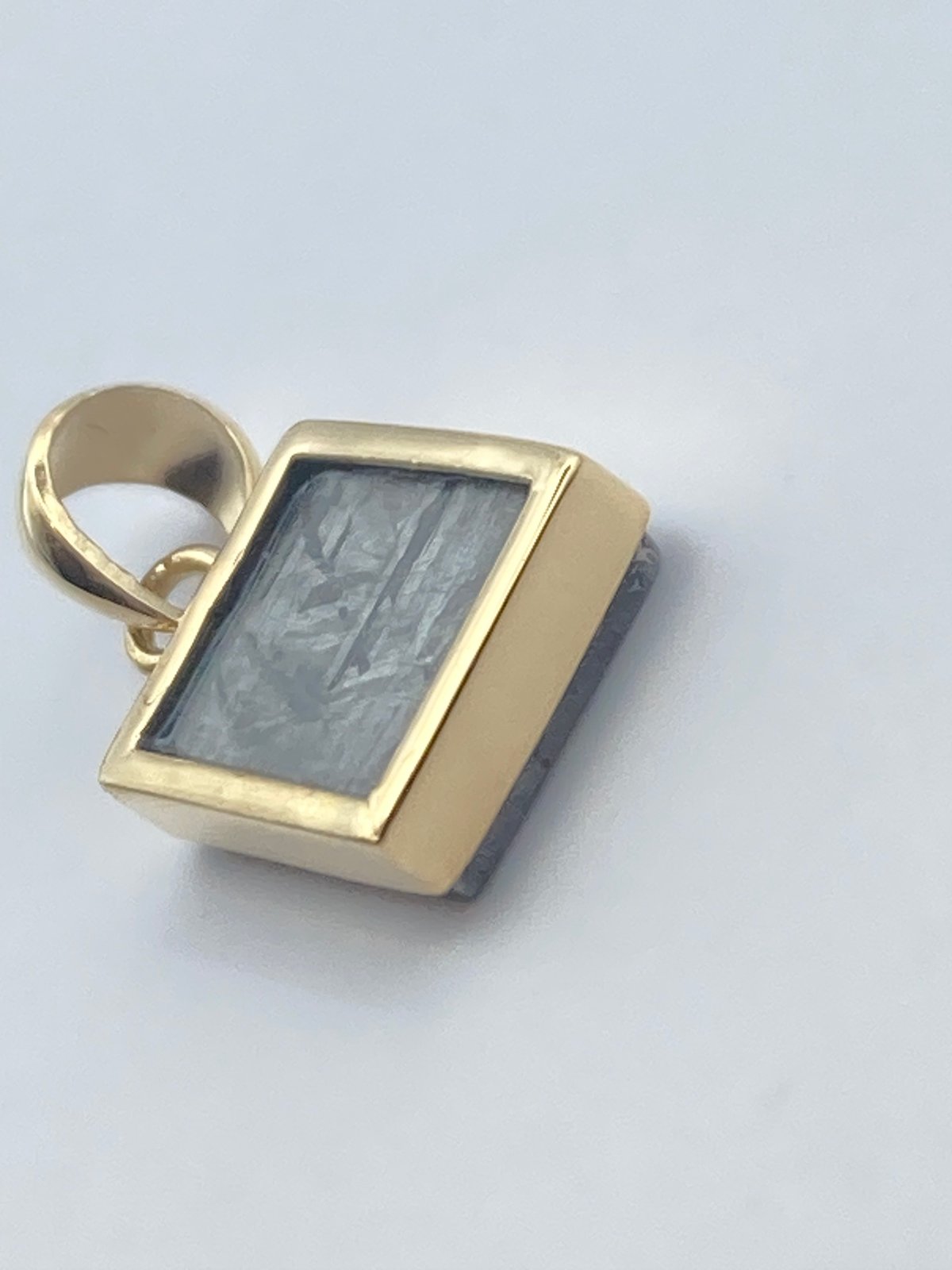 ギベオン隕石K18オリジナルペンダント② | 秘密の石屋