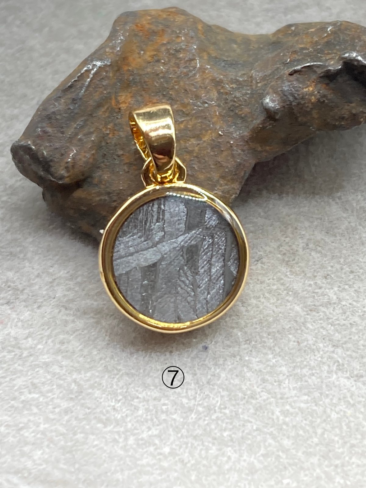 アルタイ隕石丸型18金メッキペンダント | 秘密の石屋