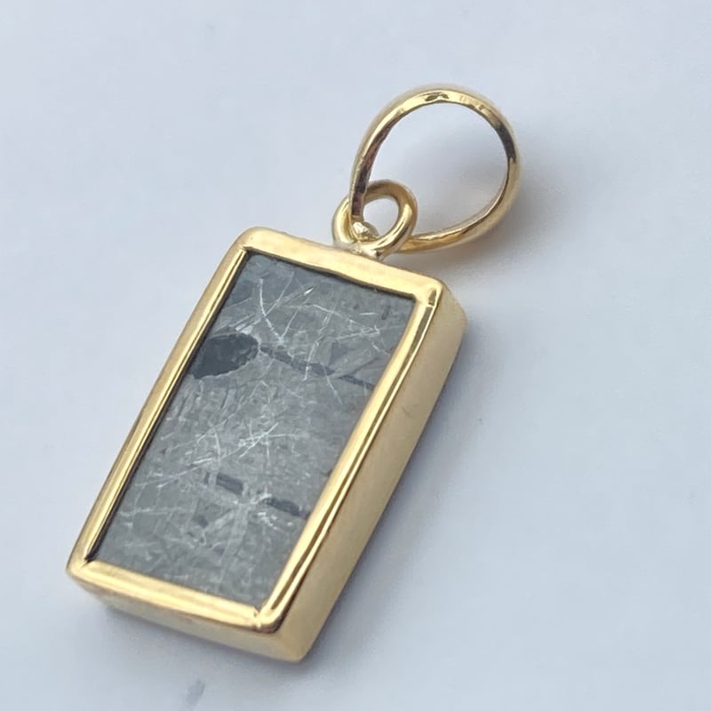 ギベオン隕石　約8.5g ギベオン隕石K18オリジナルペンダント⑤ | 秘密の石屋