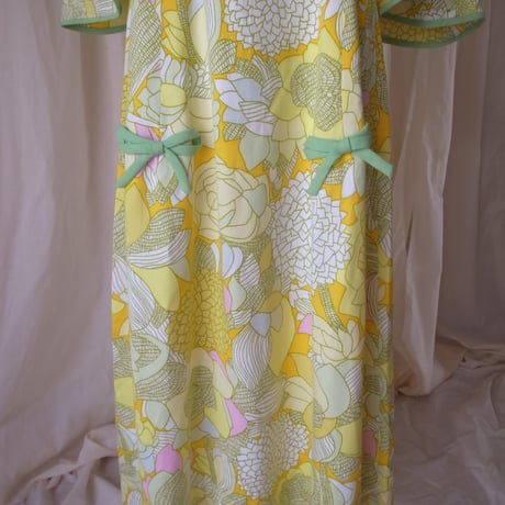 Vintage frills dress /multi color