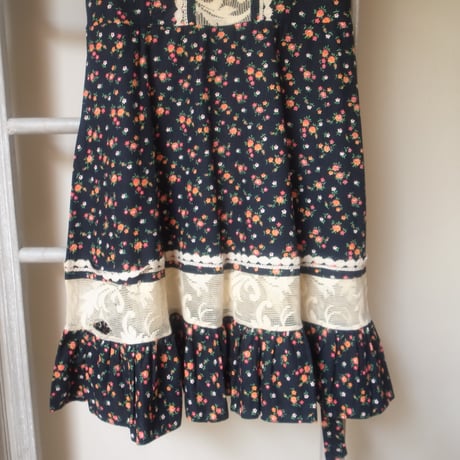 Puff Sleeve floral print dress / Black×Red