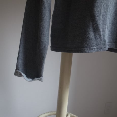 LOVE sweat / Gray