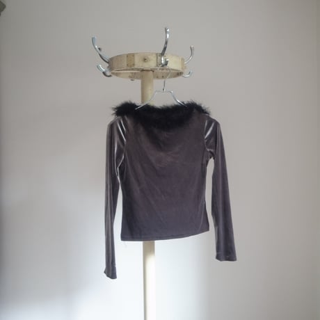 Fur velor top / Gray × Black