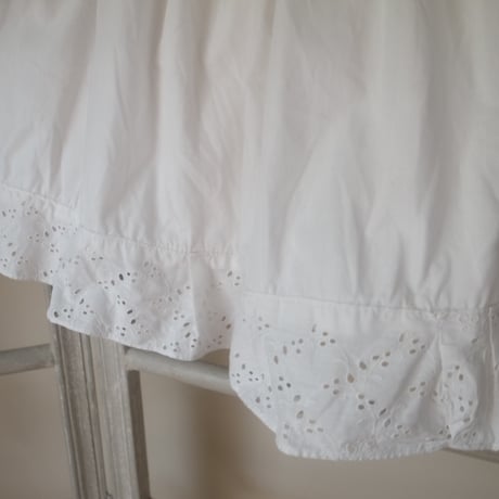 Vintage Flower Button Petticoat / White