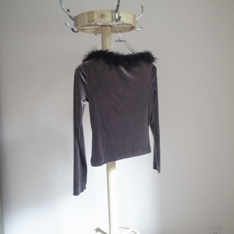 Fur velor top / Gray × Black