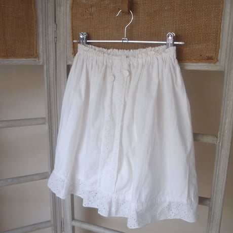 Vintage Flower Button Petticoat / White