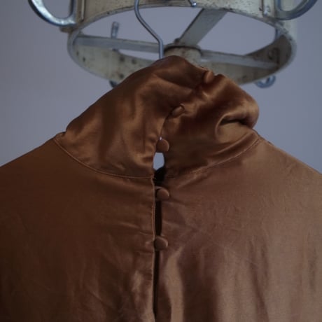 Silk blouse / brown