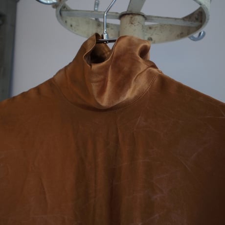 Silk blouse / brown
