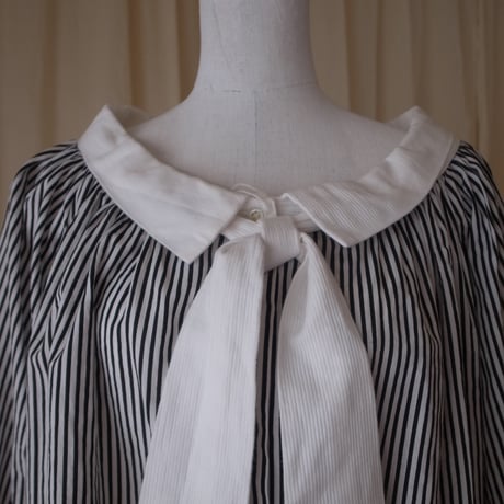 Ribbon stripe shirt /Black