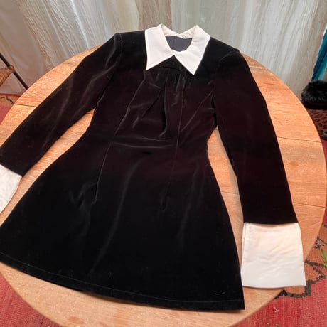 Velvet Long Sleeve Cuff Dress / Black×White