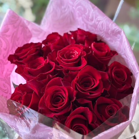 Rustic Haze Dozen Roses Bouquet　-人生の大切な場面に贈る定番ブーケ-