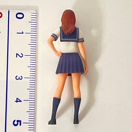 1/32 フィギュア　JK セーラー服　ミニカー　ジオラマ　1/64より大