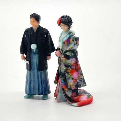 1/64 和装　着物　フィギュア2体　結婚式　新郎新婦　ミニチュア　ミニカーに