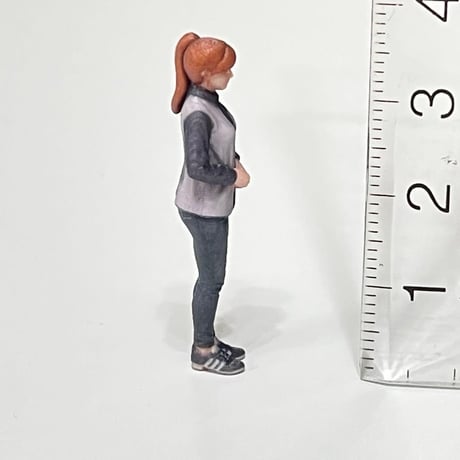 1/43 コンビニ店員L フィギュア　リアルフィギュア　ミニチュアイメージ　ローソン風　完成品　３Dフィギュア　ミニカー　ジオラマ