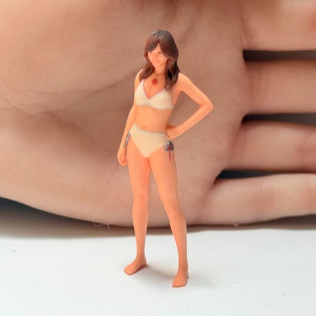 1/18 女性　フィギュア　ビキニ　 水着　ジオラマに　完成品　リアルフィギュア　３Dフィギュア　ミニチュアイメージ