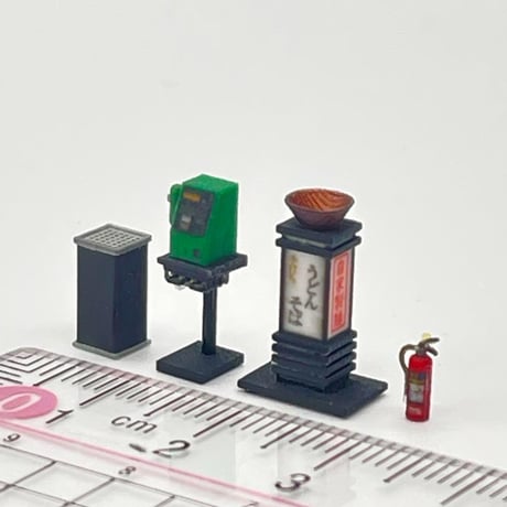HOゲージ　灰皿　電話　看板　消火器　フィギュア　1/64より小　ミニチュア