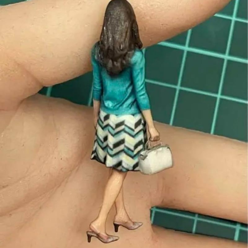 1/24 Jess OL 座り フィギュア 完成に 1/64より大 ミニカーに jessol☆