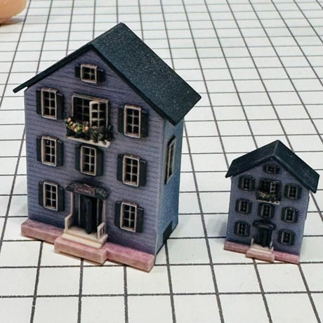 ミニチュア　ミニミニドールハウス2個　ドールハウス　完成品　フィギュアに　1/64より小