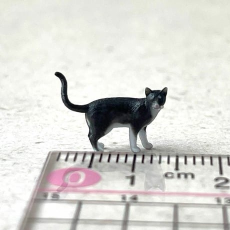 完成品　1/43 猫　ネコ　フィギュア　ミニチュア　リアルフィギュア　３Dフィギュア　ペットフィギュア　　ミニカーに