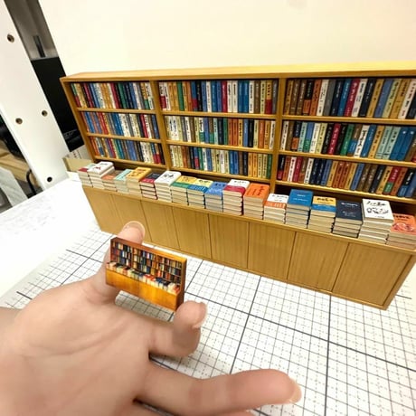 1/64 本屋の本棚　本棚　ミニチュア　フィギュアに　ジオラマに　ミニカーに