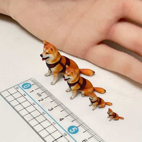 1/64 1/43 1/24 1/18 柴犬　犬　フィギュア4体　ミニチュア
