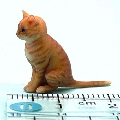 1/18 茶トラ　猫　　ネコ　フィギュア　完成品　ミニカーに　1/64より大