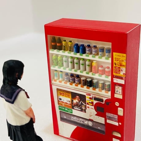 1/24 飲物立体　自販機　ミニチュア　フィギュアに　ドールハウスに　ジオラマに　ミニカーに　ミニチュアイメージ