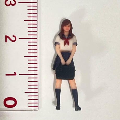 1/64 フィギュア　夏服　セーラー服　JK カバン　ミニカー　トミカに ミニチュアイメージ　リアルフィギュア