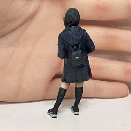 1/24 フィギュア　JKNP 女子高生　ミニカーに　リアルフィギュア　ドールハウスに　完成品　塗装済み完成品　ジオラマ