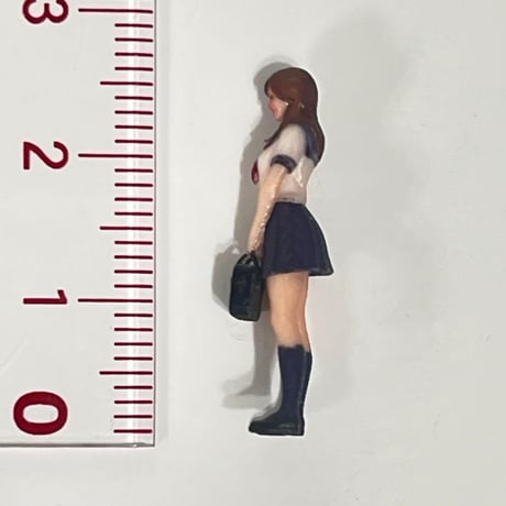 1/64 フィギュア　夏服　セーラー服　JK カバン　ミニカー　トミカに ミニチュアイメージ　リアルフィギュア
