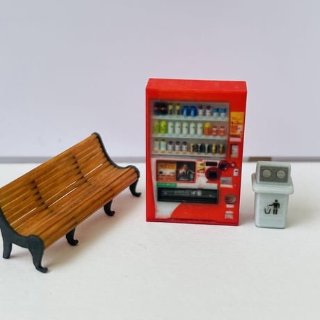 1/64 立体自販機　空き缶入れ　ベンチ　ミニチュア　フィギュアに　ジオラマ 住宅模型に　ミニチュアイメージ　３Dプリンタ