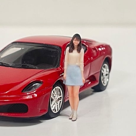 1/64 可愛いお姉さん　フィギュア　ミニカーに　トミカに　ジオラマ