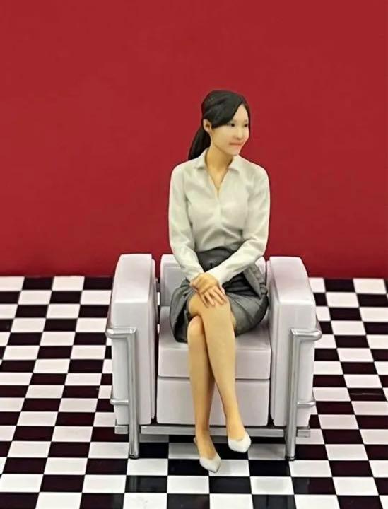 1/18 フィギュア　ミニカーに　完成品　1/64より大　ドールハウスに 1/18 完成品 フィギュア ドールハウスに ミニカーに 1/64より大