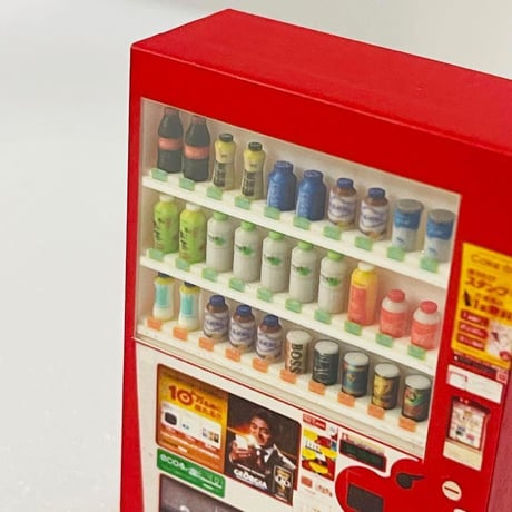 1/24 飲物立体　自販機　ミニチュア　フィギュアに　ドールハウスに　ジオラマに　ミニカーに　ミニチュアイメージ