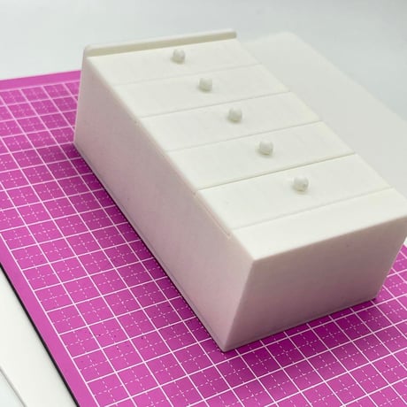 ミニチュア　タンス　白　家具　ドールハウスに　完成品　箪笥　チェスト