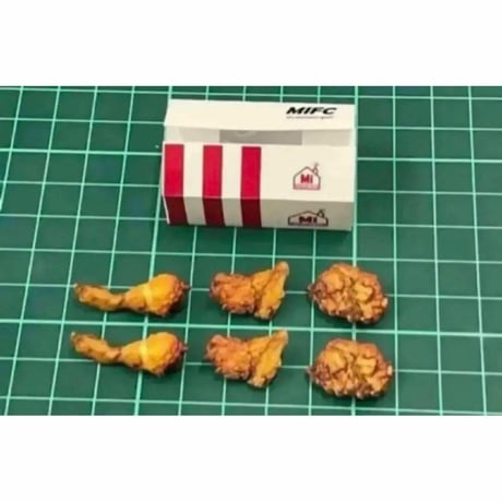 ミニチュア★チキン1/6★フィギュア★1/64より大★リーメントに★ドールハウス